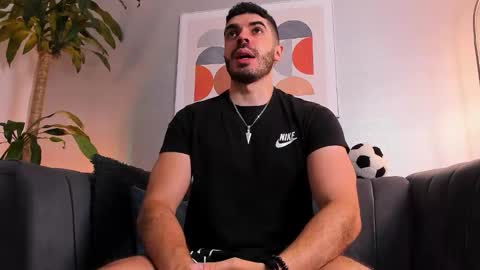 Snapshot of axelthompsom chatting on November 23, 11:54 am Axel Thompsom online show from November 23, 11:54 am