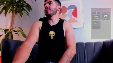 Snapshot of axelthompsom chatting on November 26, 11:33 am Axel Thompsom online show from November 26, 11:33 am