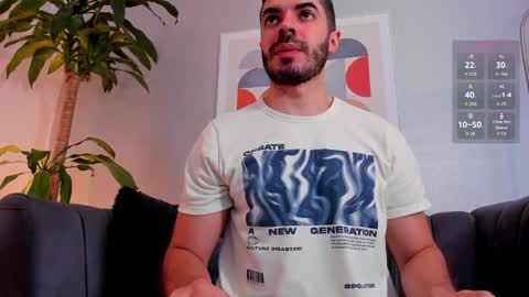 Snapshot of axelthompsom chatting on November 29, 12:08 pm Axel Thompsom online show from November 29, 12:08 pm