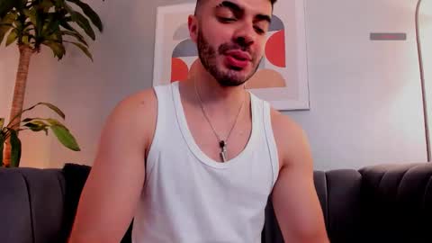 Snapshot of axelthompsom chatting on November 30, 11:47 am Axel Thompsom online show from November 30, 11:47 am