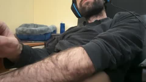 Snapshot of axis33 chatting on January 19, 12:06 am axis online show from January 19, 12:06 am