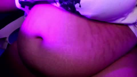 Axl online show from March 5, 8:43 am