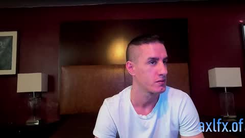 Axl online show from December 19, 4:46 pm