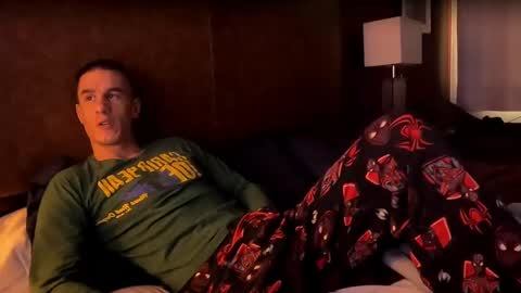 Axl online show from December 21, 1:42 pm