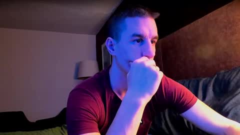 Axl online show from February 12, 7:13 am