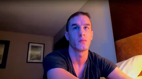 Axl online show from March 3, 12:16 pm