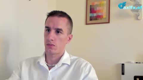 Axl online show from November 3, 12:50 pm