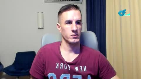 Axl online show from February 6, 11:30 pm