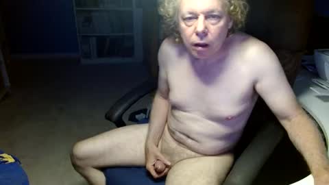 Snapshot of axleroze chatting on October 23, 6:02 am axleroze online show from October 23, 6:02 am