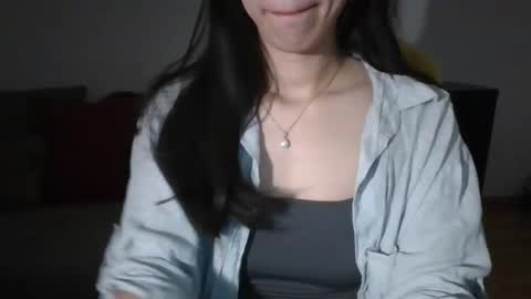 axue online show from December 4, 9:23 pm