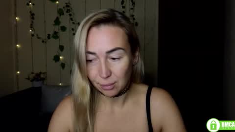 Jully online show from October 19, 5:24 pm