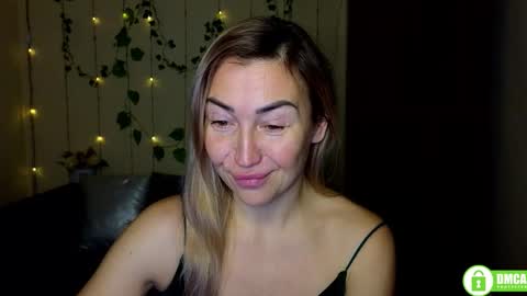 Jully online show from January 6, 6:22 pm