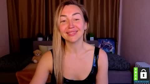 Jully online show from March 28, 6:51 pm