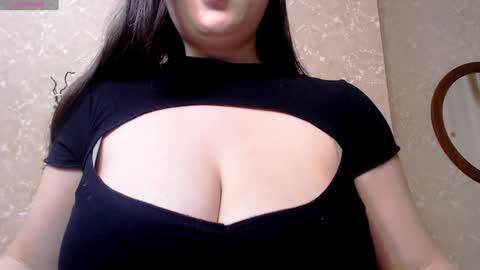 Snapshot of aya_moon chatting on January 9, 2:43 am Aya Moon online show from January 9, 2:43 am