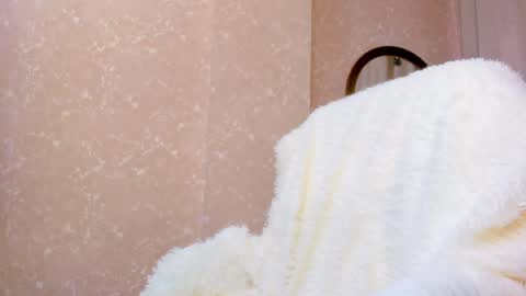 Snapshot of aya_moon chatting on January 31, 3:41 am Aya Moon online show from January 31, 3:41 am