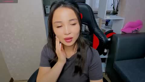 Snapshot of aya_moon chatting on September 23, 5:32 am Aya Moon online show from September 23, 5:32 am