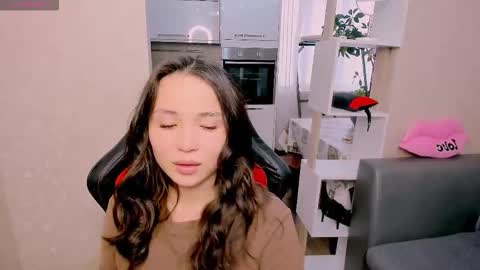 Snapshot of aya_moon chatting on October 17, 3:53 am Aya Moon online show from October 17, 3:53 am