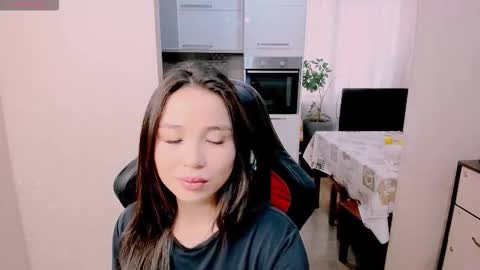 Snapshot of aya_moon chatting on November 4, 5:28 am Aya Moon online show from November 4, 5:28 am