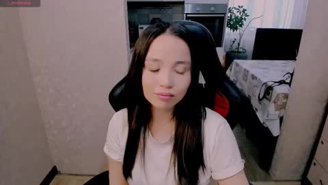 Snapshot of aya_moon chatting on November 19, 5:07 am Aya Moon online show from November 19, 5:07 am