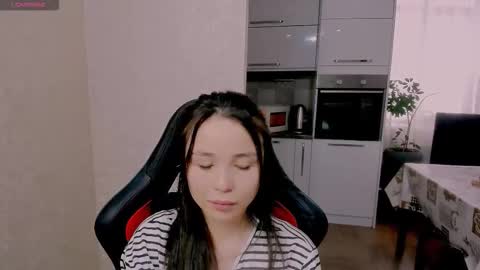 Snapshot of aya_moon chatting on December 3, 5:37 am Aya Moon online show from December 3, 5:37 am