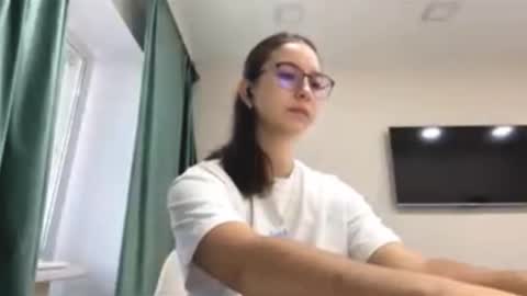 Snapshot of ayakoslotemaker chatting on October 28, 5:33 am Allison online show from October 28, 5:33 am