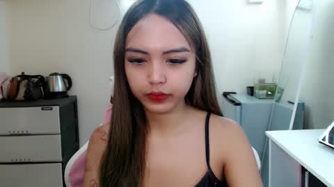 ayalvrs18 online show from September 10, 7:19 am