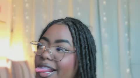 Snapshot of ayanaa_ebony_ chatting on May 18, 11:16 am Ayana online show from May 18, 11:16 am