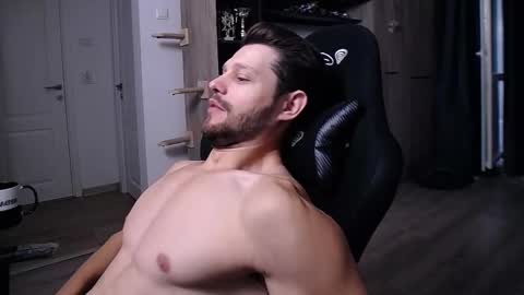 Snapshot of aydanblakeofficial chatting on November 18, 11:36 am Aydan Blake Official online show from November 18, 11:36 am