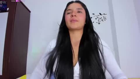 Snapshot of ayheleen_sexygirl3 chatting on October 6, 9:01 pm Mariana online show from October 6, 9:01 pm