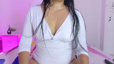 Mariana online show from June 19, 8:12 pm