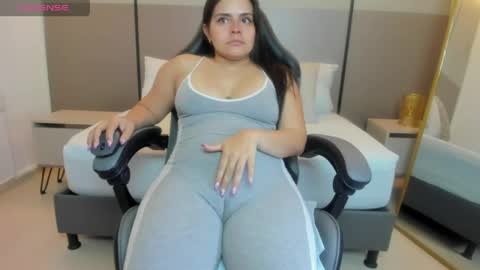 Alyda Jaramillo online show from April 27, 4:16 pm