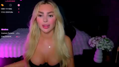  Ayla Demir  online show from June 20, 8:00 pm