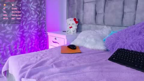 ayla_han online show from May 12, 3:58 am