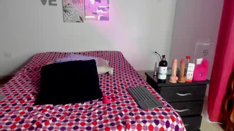 aylah_beckham online show from June 1, 11:23 am