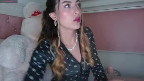 Snapshot of ayleen_m chatting on September 12, 6:13 am AYLEEN online show from September 12, 6:13 am