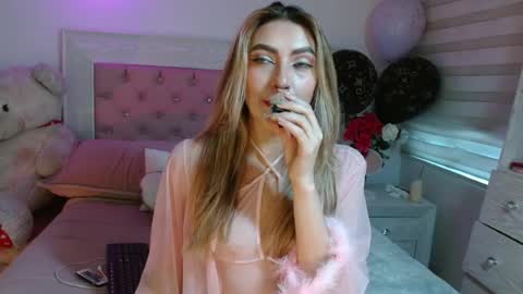 AYLEEN    online show from August 1, 11:09 am