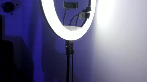 Aylin online show from January 23, 11:15 pm