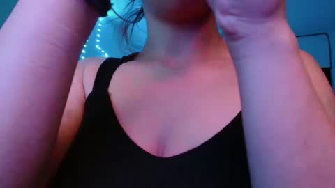 Aylin online show from June 26, 10:52 am