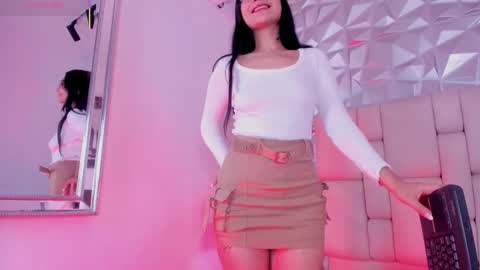 ayllin  online show from January 14, 11:38 am