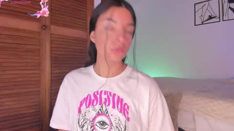 Snapshot of aylinnzambrano_ chatting on October 26, 9:15 am Aylin online show from October 26, 9:15 am