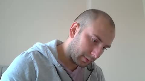 Snapshot of aymax95 chatting on December 2, 10:31 am AYBOY online show from December 2, 10:31 am