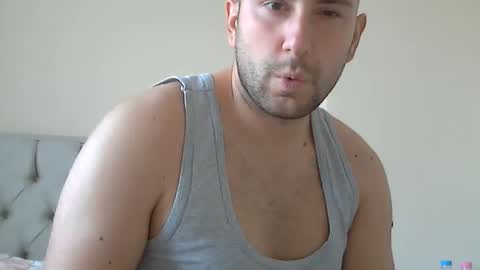 Snapshot of aymax95 chatting on December 3, 11:08 am AYBOY online show from December 3, 11:08 am