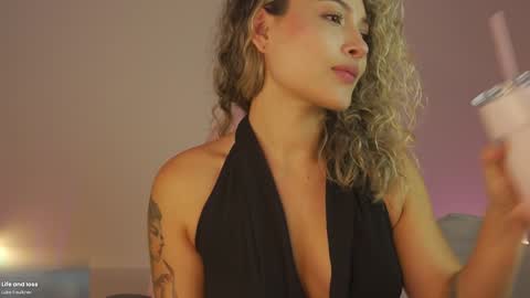 Snapshot of ayralee chatting on February 7, 1:47 am Ayra L online show from February 7, 1:47 am