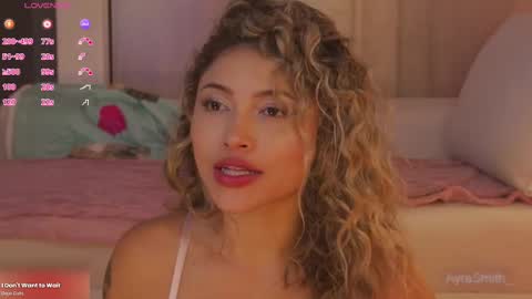 Snapshot of ayralee chatting on February 25, 3:20 am Ayra L online show from February 25, 3:20 am