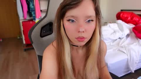 Ayra Lust online show from February 17, 7:09 pm