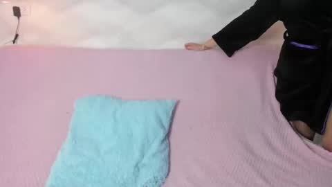 Snapshot of ayrix_angels chatting on November 4, 7:13 pm ayrix angels online show from November 4, 7:13 pm