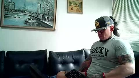 Snapshot of ayrton_naffah2 chatting on December 2, 6:58 pm Ayrton naffah2 online show from December 2, 6:58 pm