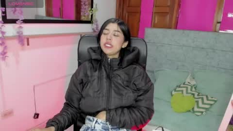 Snapshot of aysha_winxs chatting on June 5, 6:52 am Aysha online show from June 5, 6:52 am