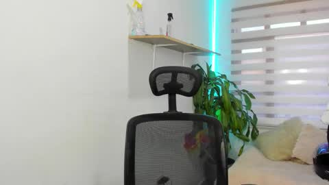 aysha_winxx online show from October 15, 11:10 am