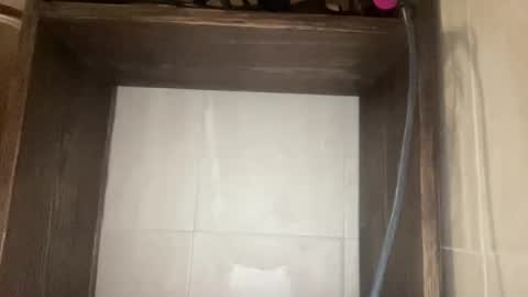 Snapshot of ayshekisskitty chatting on January 6, 10:47 pm ViktoranMary online show from January 6, 10:47 pm